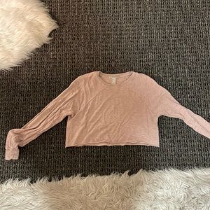 Long sleeve athletic top